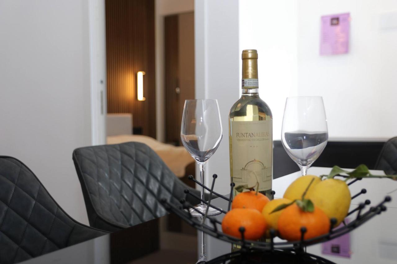 Luxury Pure! Bazzoni 2-Room Suite, Fully Equipped オルビア エクステリア 写真